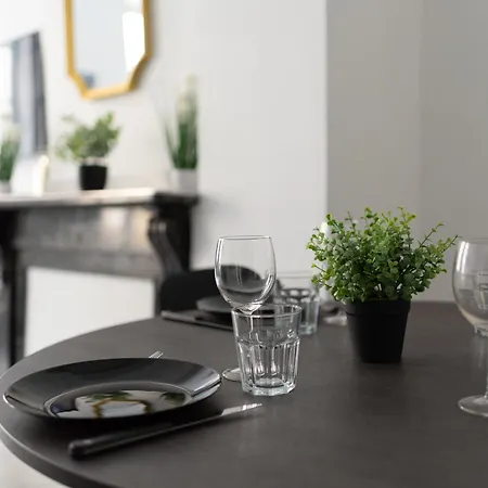 Apartment Confortable Et Spacieux *